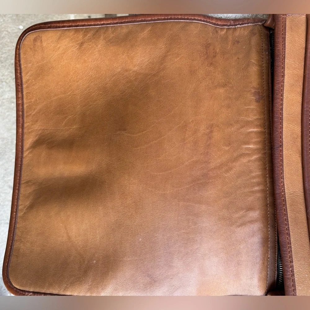 🌟Vintage 🌟COACH 70's TWO TONED Saddle/ buckle Courier Large